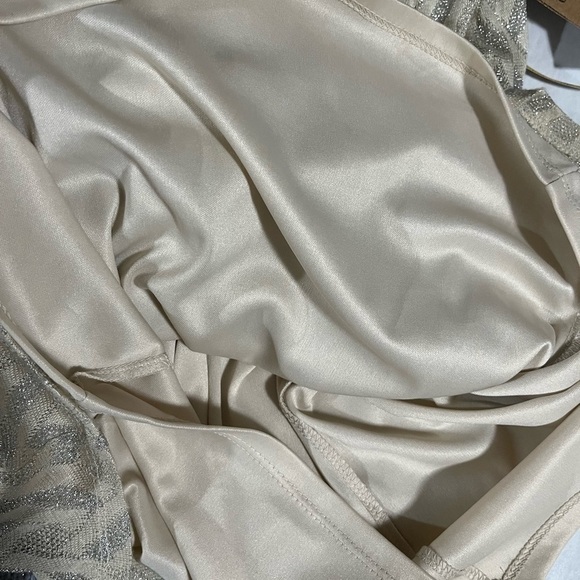 Nine & Co Ladies Dress Beige Silver Grey Dolman Cold Shoulder Cowl Neck 10 - Picture 8 of 15